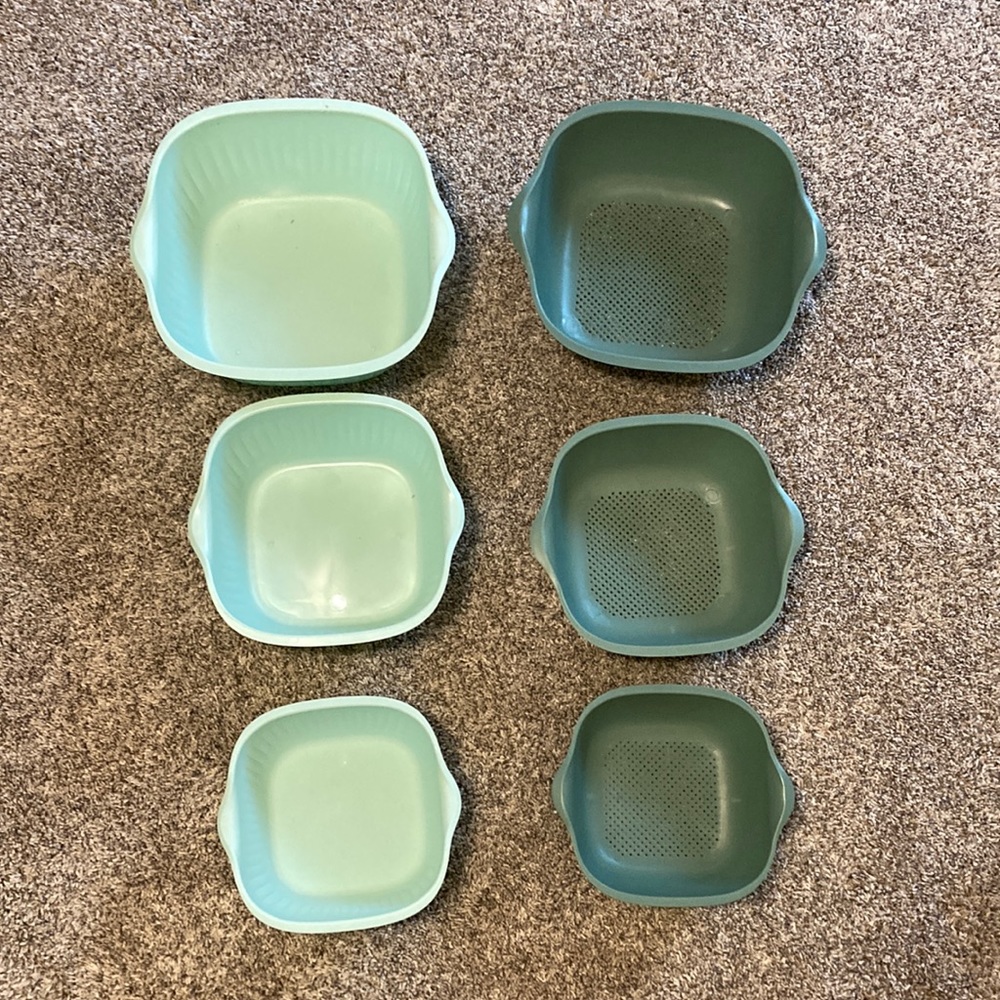 Nesting Drain Basket/Dish Rack Colander Bowl Set - New without packaging